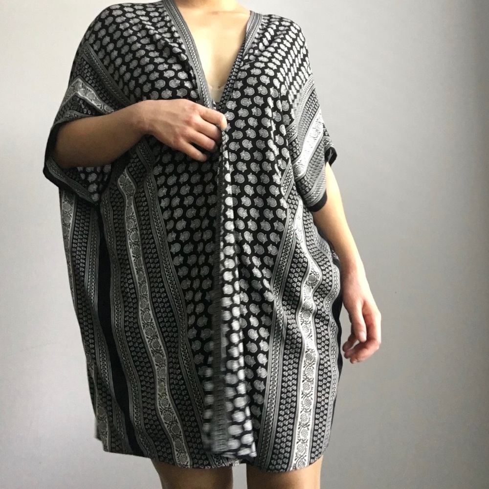 Max Studio Black Printed Robe